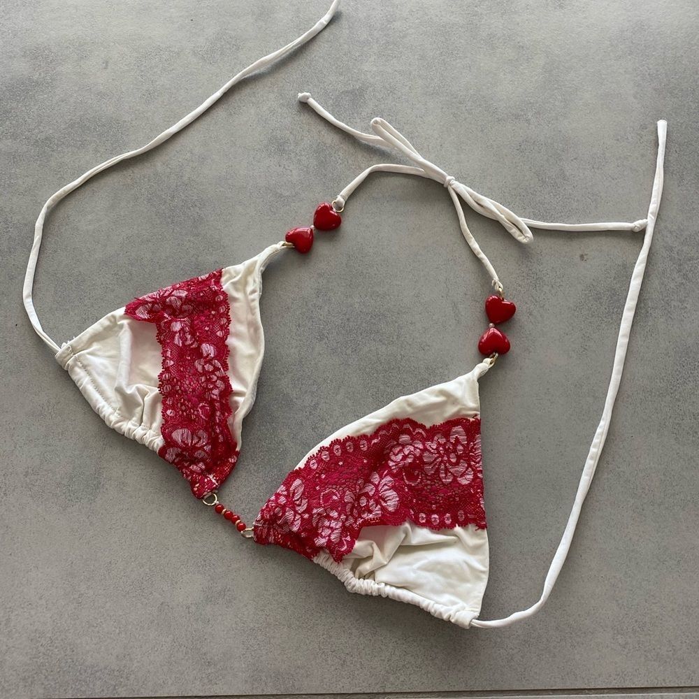 Beach Bunny Hearts Bikini Top - Picture 8 of 8